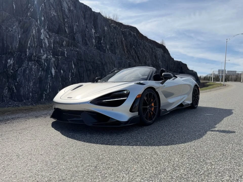 2022 McLaren 765LT - Image 3 of 19