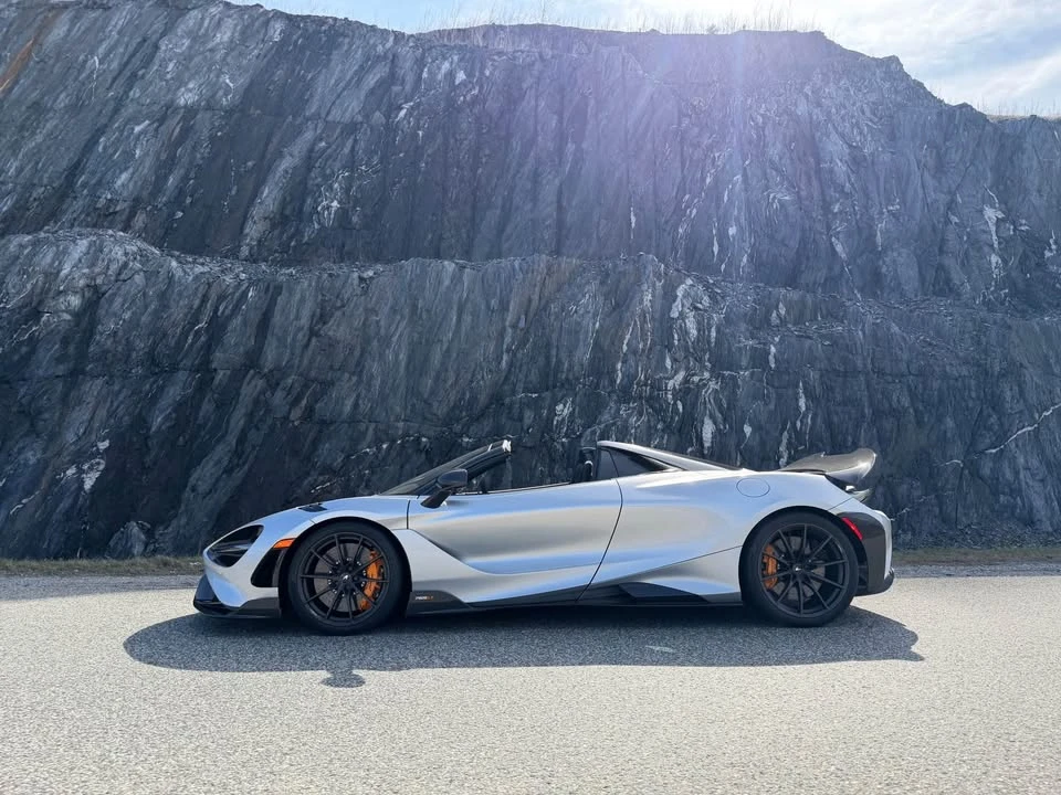 2022 McLaren 765LT - Image 4 of 19