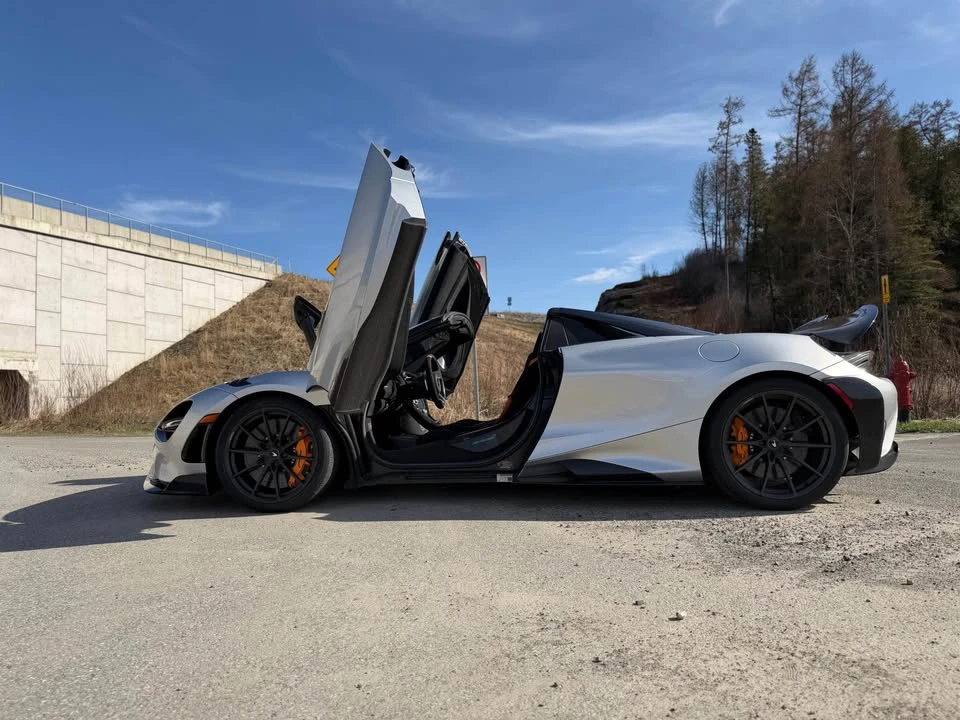 2022 McLaren 765LT - Image 14 of 19