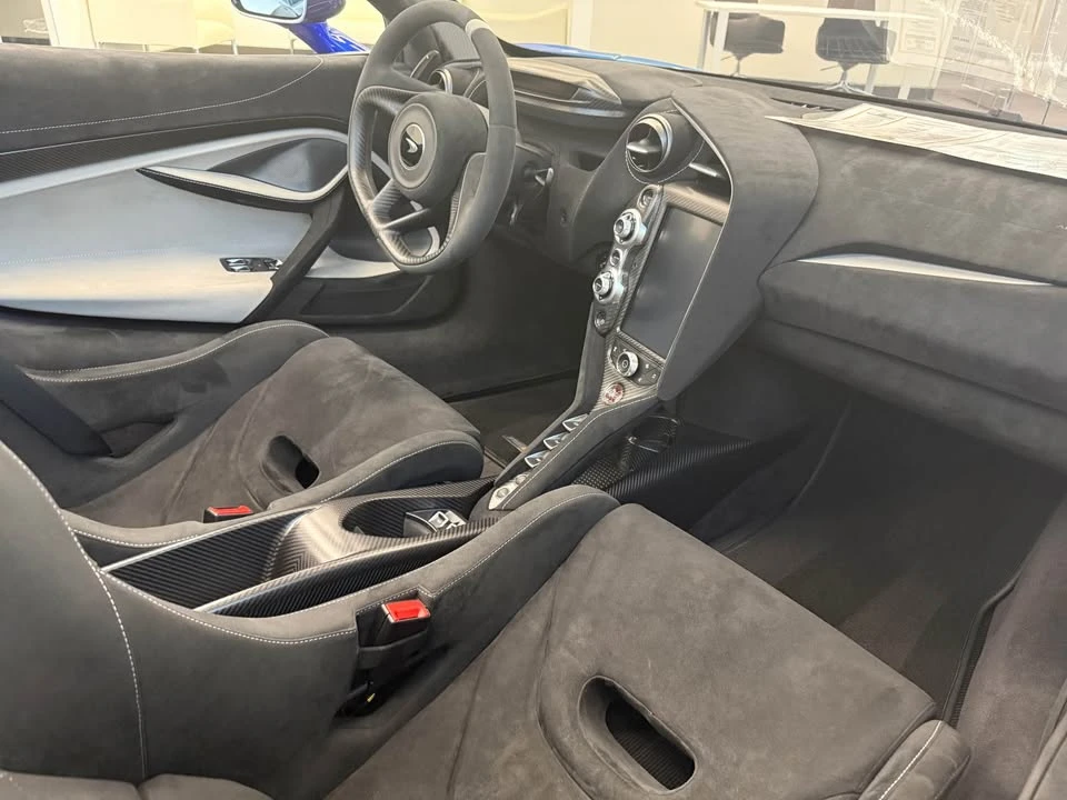 2022 McLaren 765LT Spider - Image 9 of 10