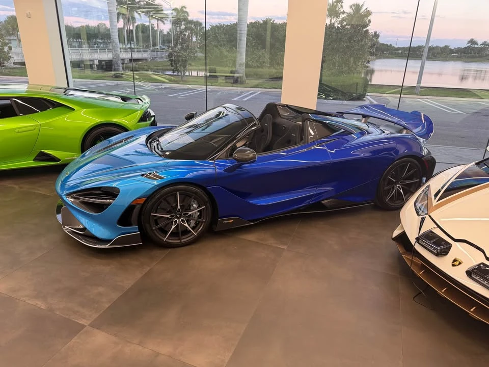 2022 McLaren 765LT Spider - Image 3 of 10