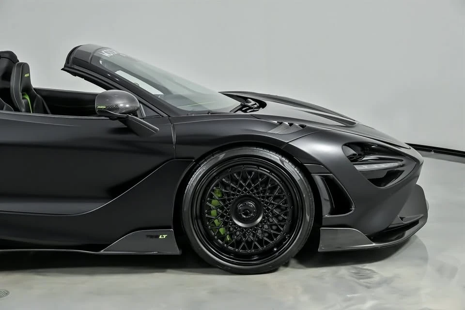 2022 McLaren 765LT Spider - Image 16 of 19