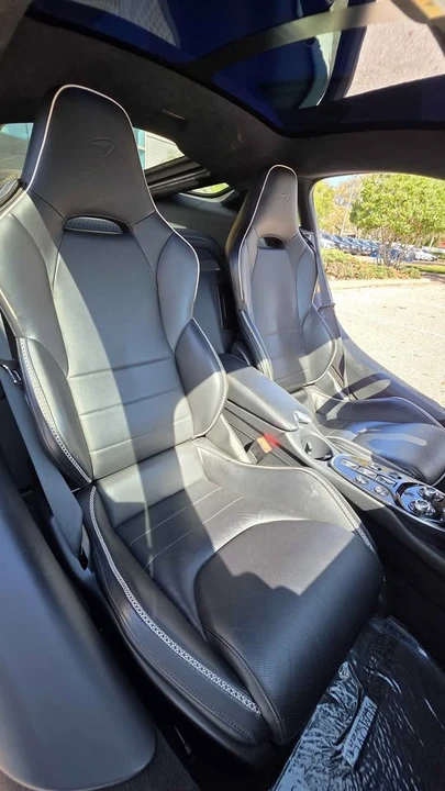 2022 McLaren - Image 14 of 20