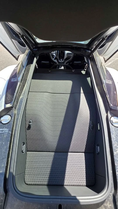 2022 McLaren - Image 15 of 20