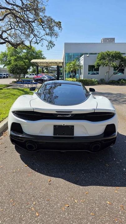 2022 McLaren - Image 7 of 20
