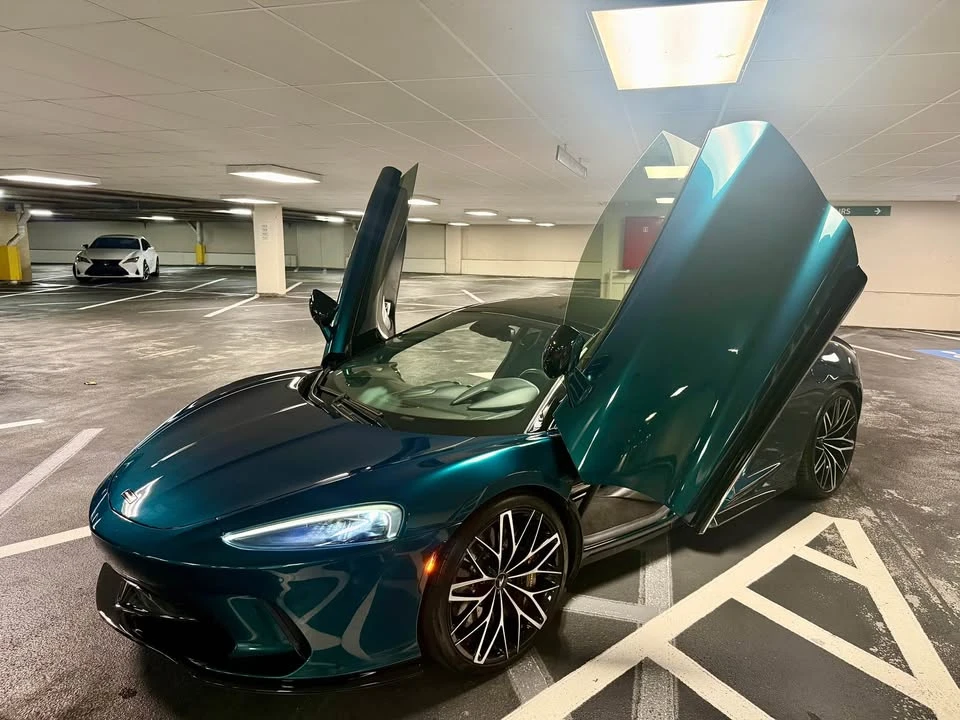 2022 McLaren GT - Image 17 of 19