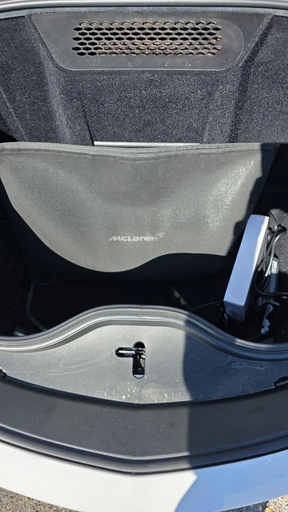 2022 McLaren - Image 16 of 20