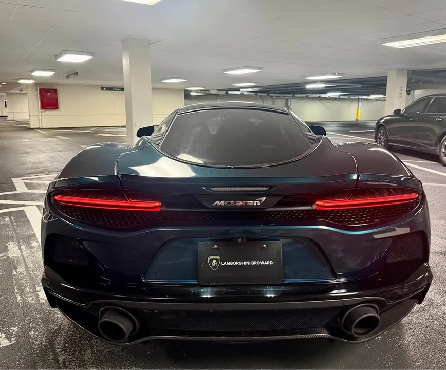 2022 McLaren GT - Image 16 of 19