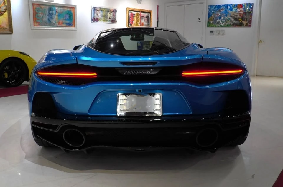 2022 McLaren GT - Image 17 of 20