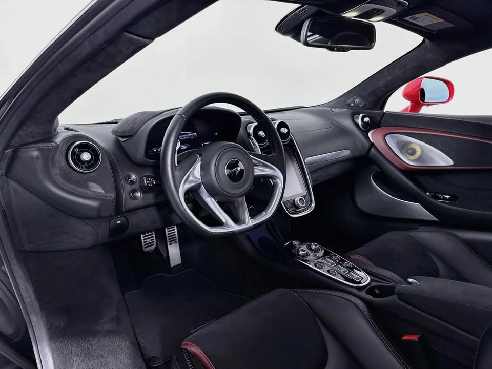 2022 McLaren GT - Image 11 of 20