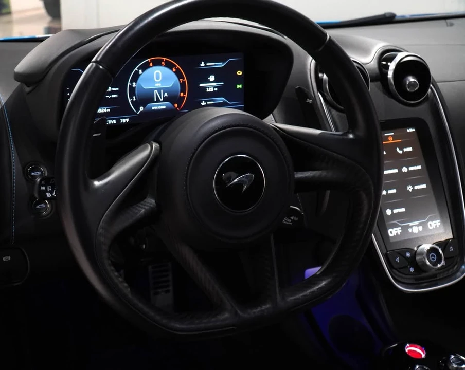 2022 McLaren GT - Image 17 of 20
