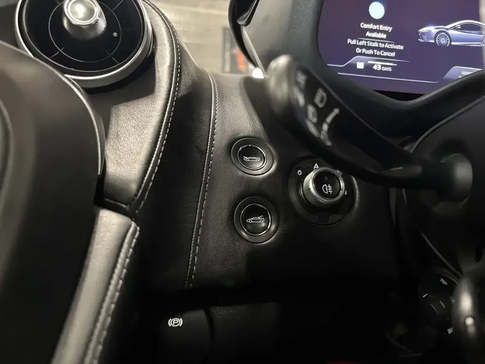 2022 McLaren GT - Image 12 of 20