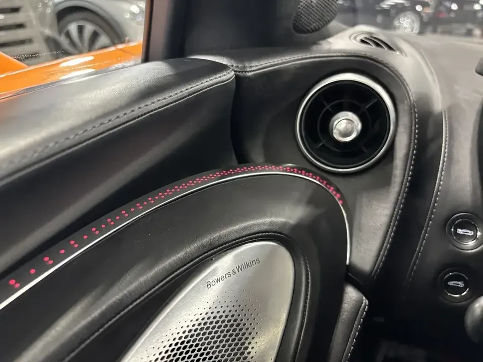 2022 McLaren GT - Image 11 of 20