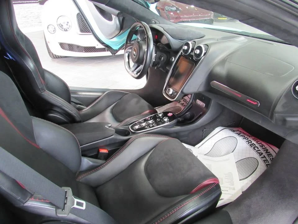 2022 McLaren GT - Image 13 of 20