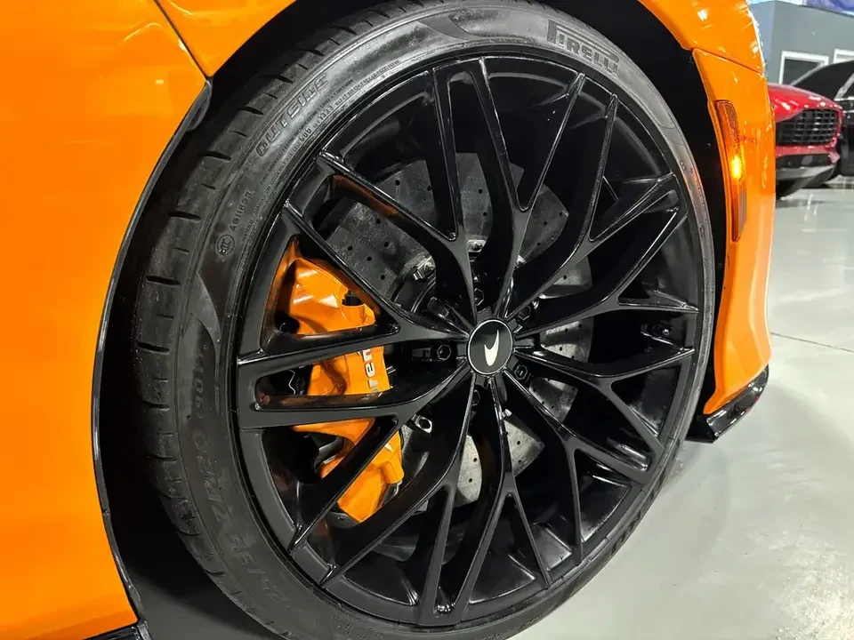 2022 McLaren GT - Image 6 of 14