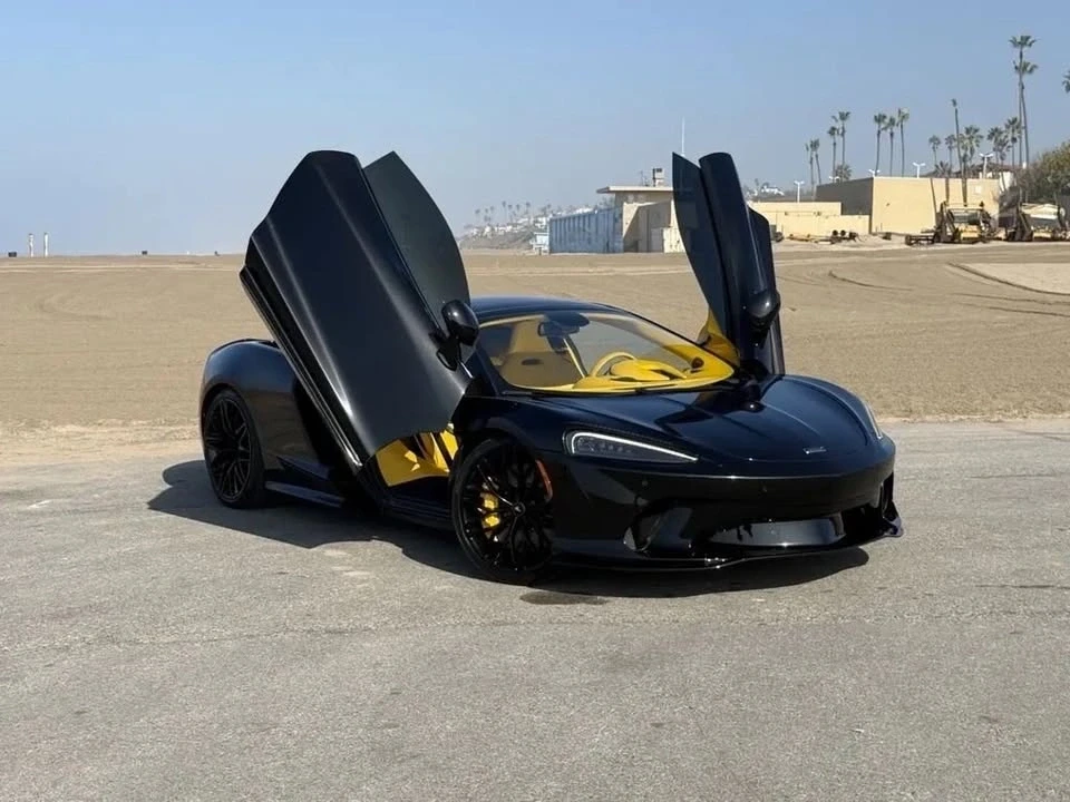 2022 McLaren GT - Image 2 of 17