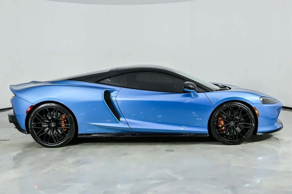 2022 McLaren GT - Image 13 of 18