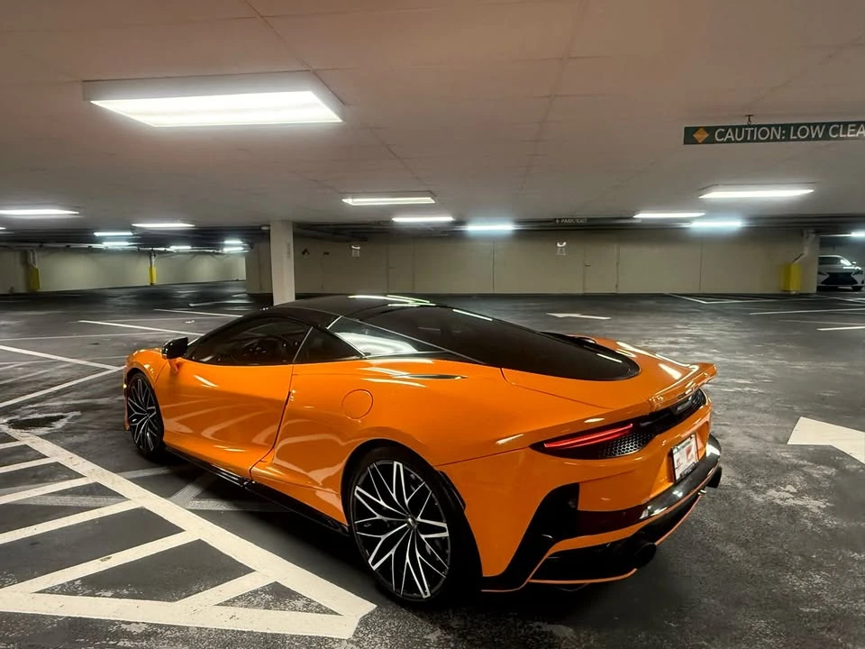 2022 McLaren GT - Image 11 of 20