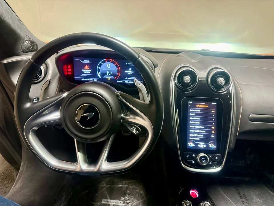 2022 McLaren GT - Image 17 of 20