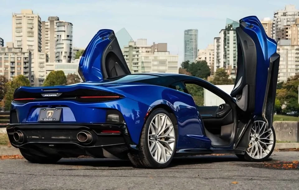 2022 McLaren GT - Image 2 of 7