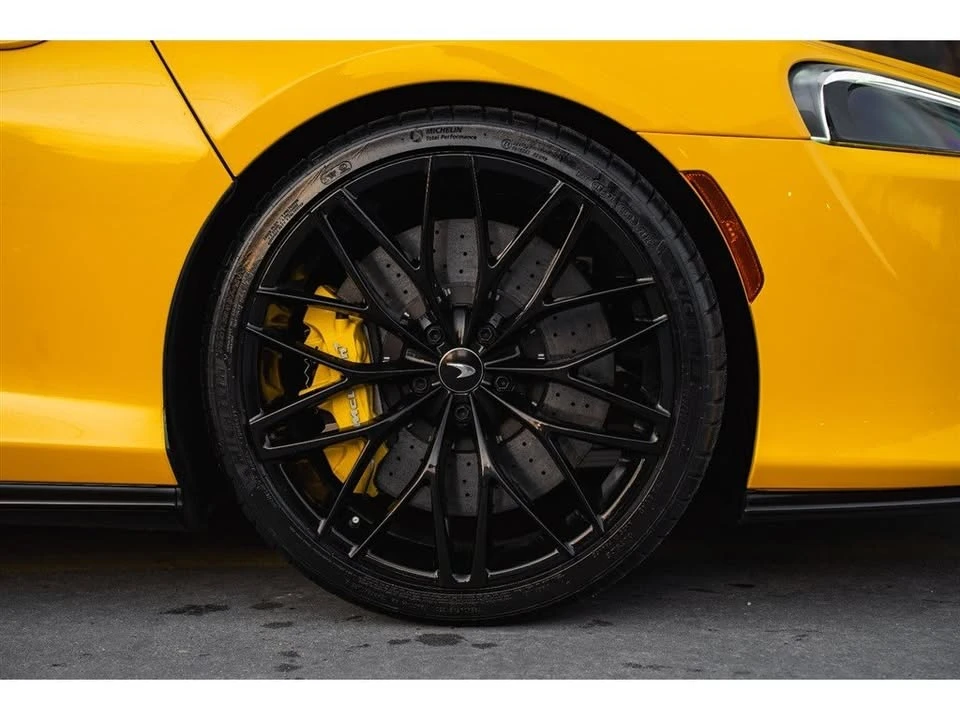 2022 McLaren GT - Image 8 of 19