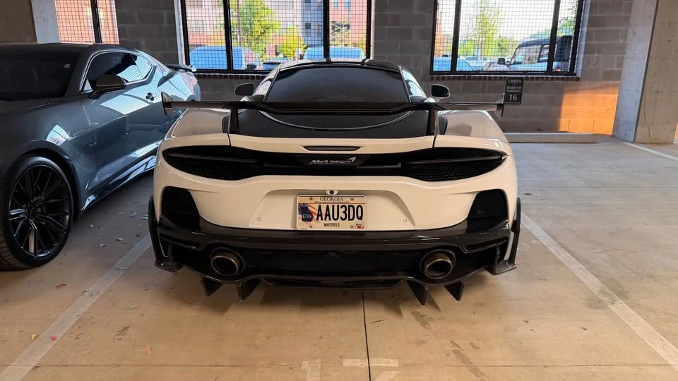 2022 McLaren GT - Image 11 of 16