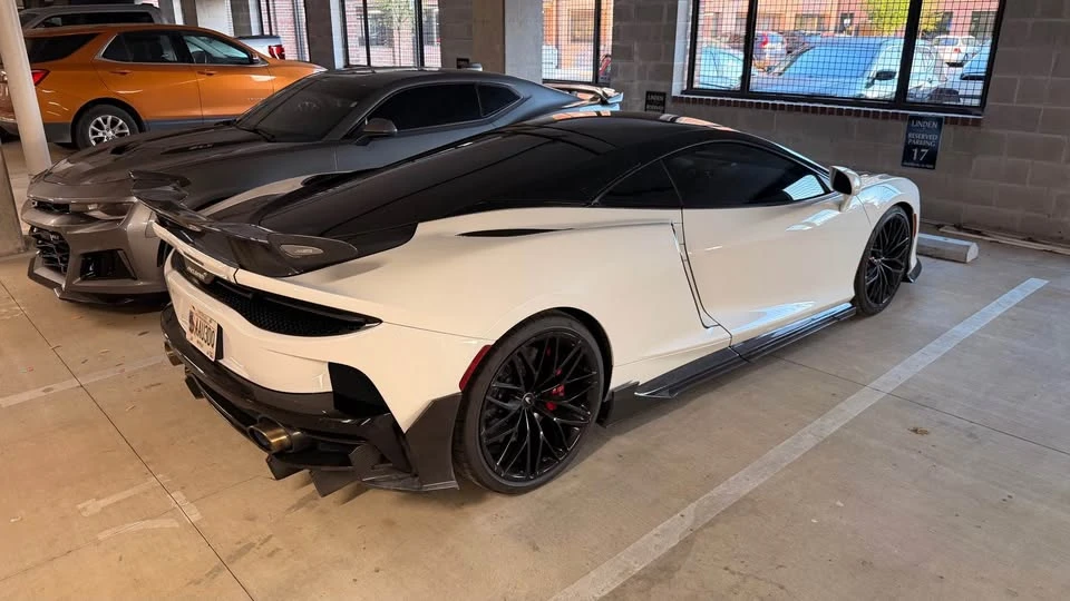2022 McLaren GT - Image 2 of 16
