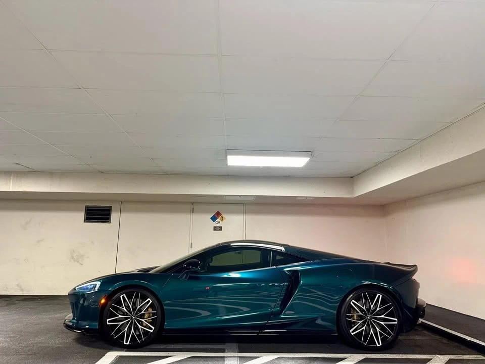 2022 McLaren GT - Image 2 of 20