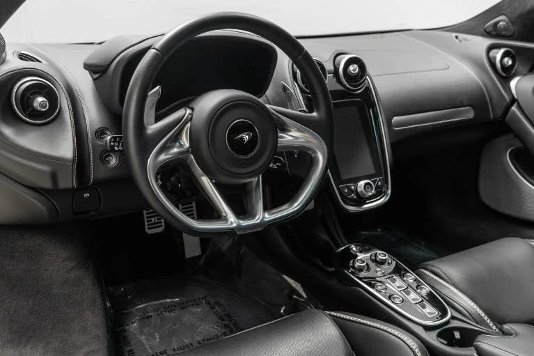 2022 McLaren GT - Image 5 of 9