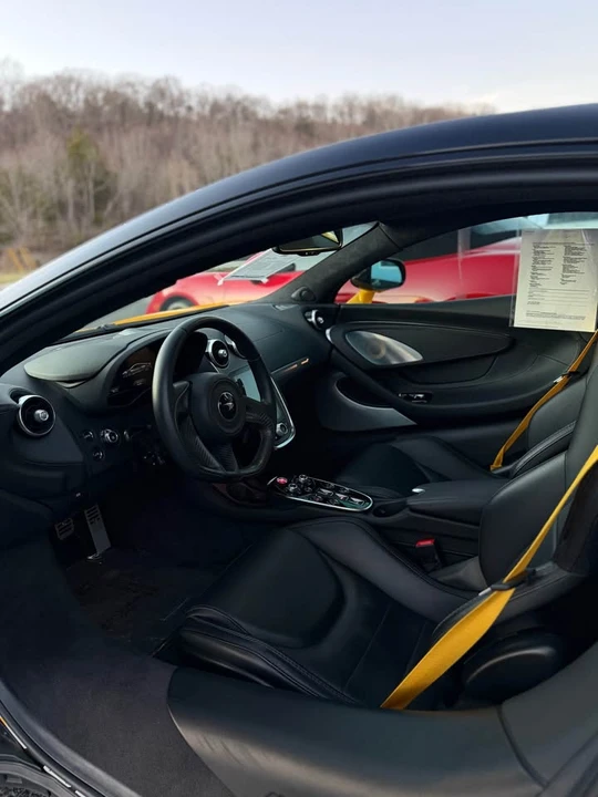 2022 McLaren GT - Image 3 of 5