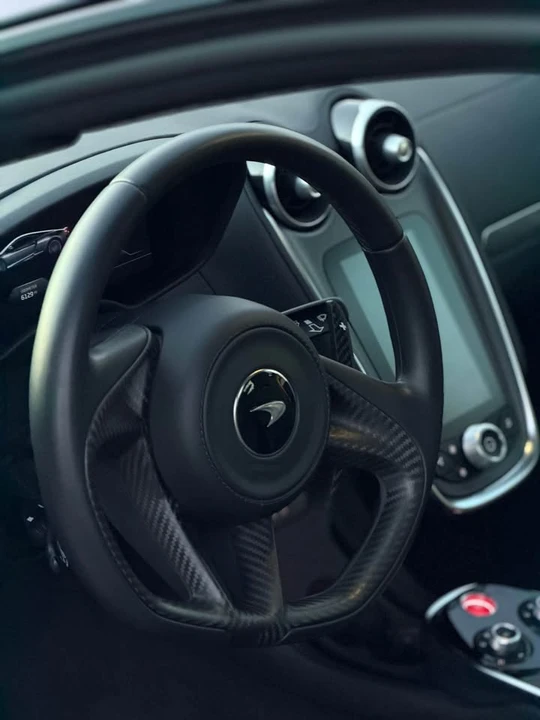 2022 McLaren GT - Image 2 of 5
