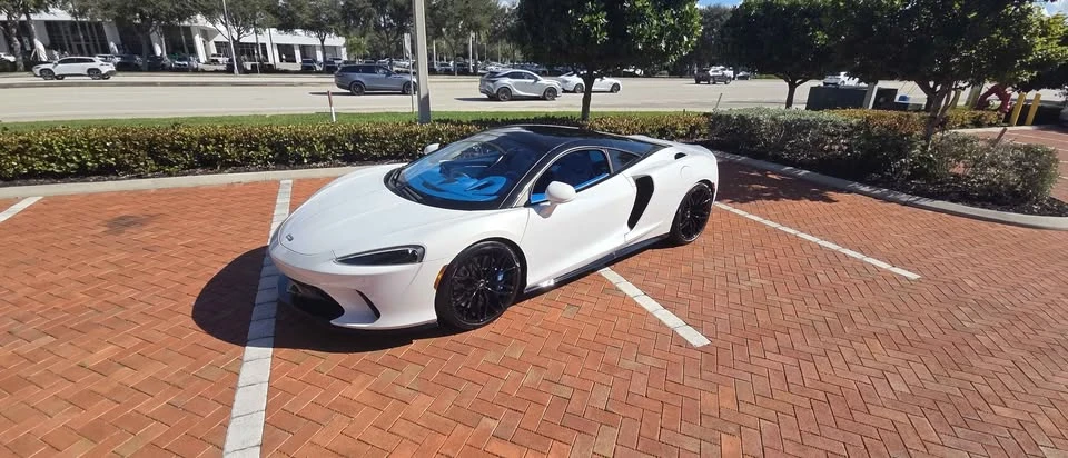 2022 McLaren GT - Image 5 of 19
