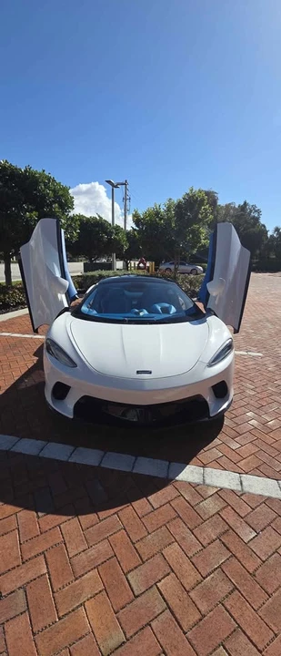 2022 McLaren GT - Image 2 of 19