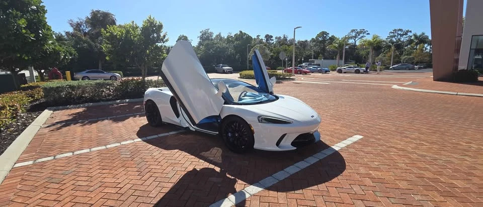 2022 McLaren GT - Image 8 of 19