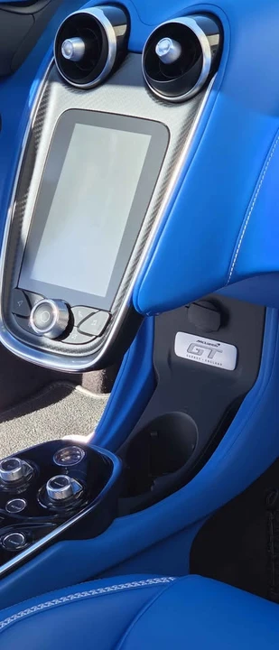 2022 McLaren GT - Image 15 of 19