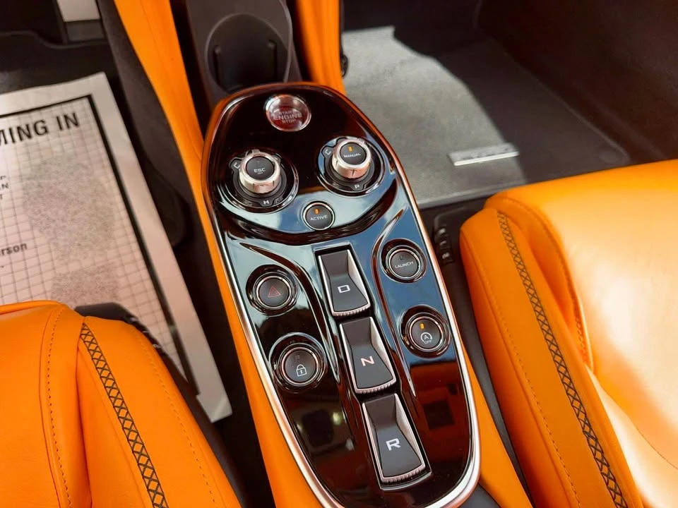 2022 McLaren GT - Image 16 of 20