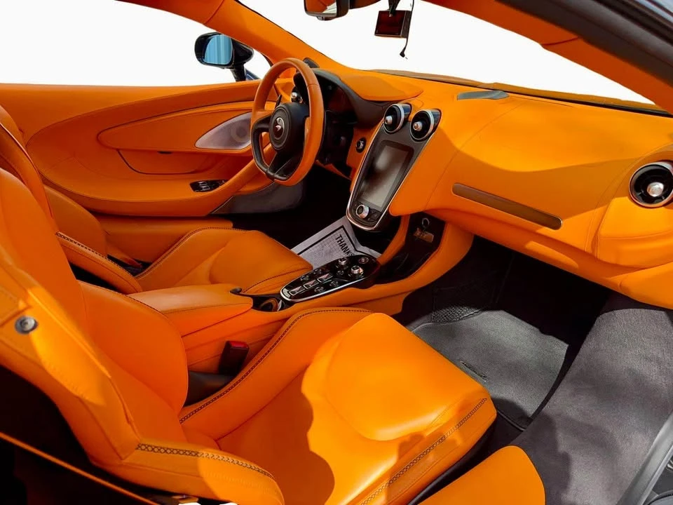 2022 McLaren GT - Image 12 of 20