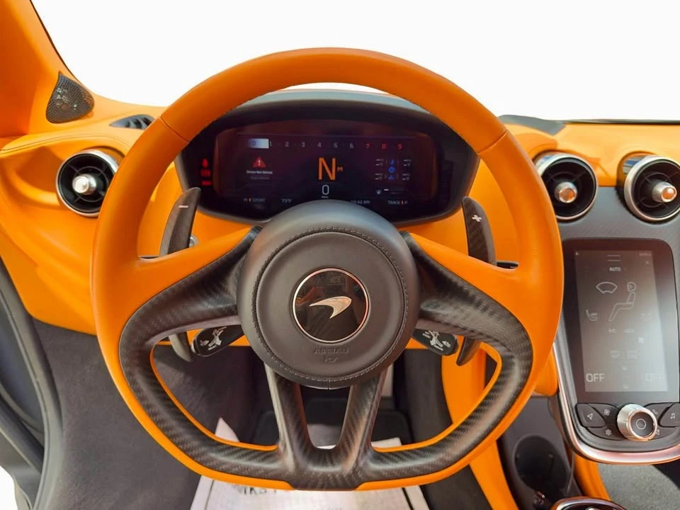 2022 McLaren GT - Image 14 of 20