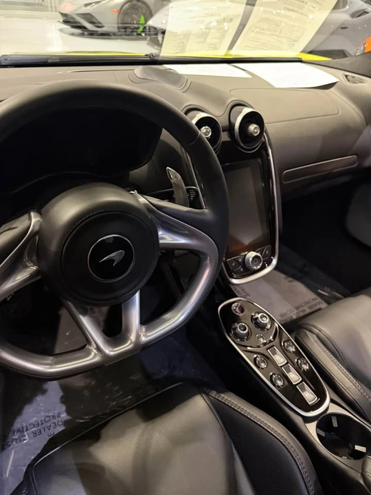 2022 McLaren GT - Image 4 of 8