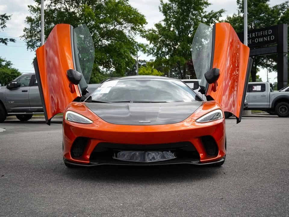 2022 McLaren GT - Image 2 of 18