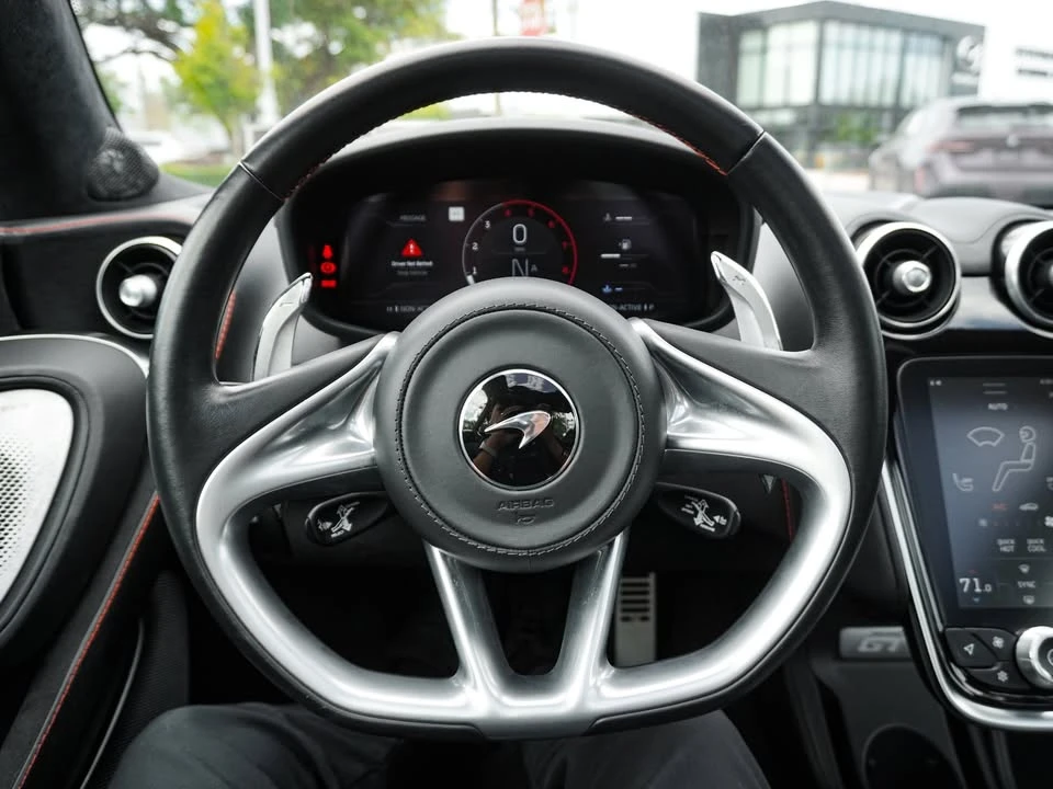 2022 McLaren GT - Image 11 of 18