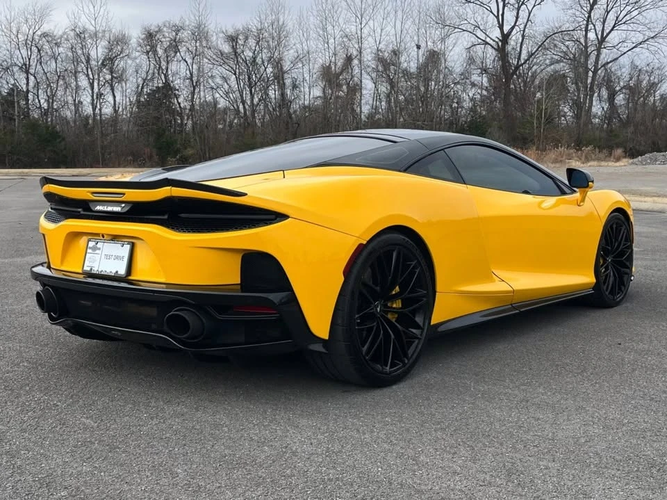 2022 McLaren GT - Image 15 of 20