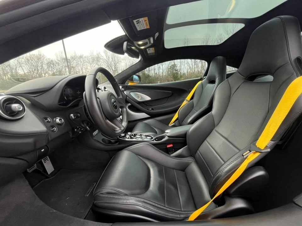 2022 McLaren GT - Image 17 of 20