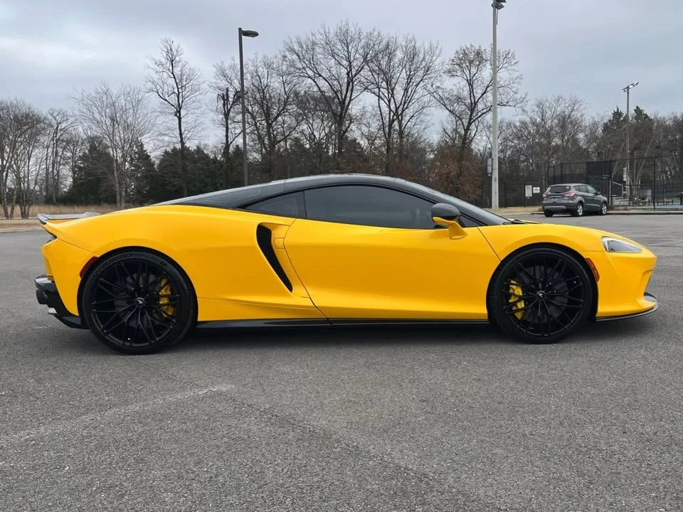 2022 McLaren GT - Image 9 of 20