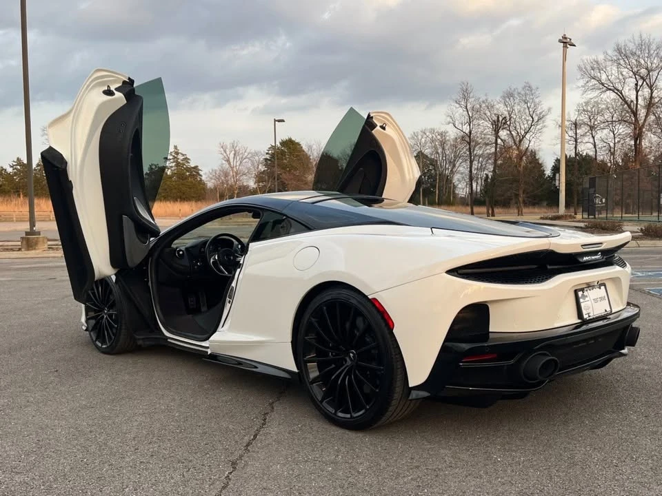 2022 McLaren GT - Image 6 of 19