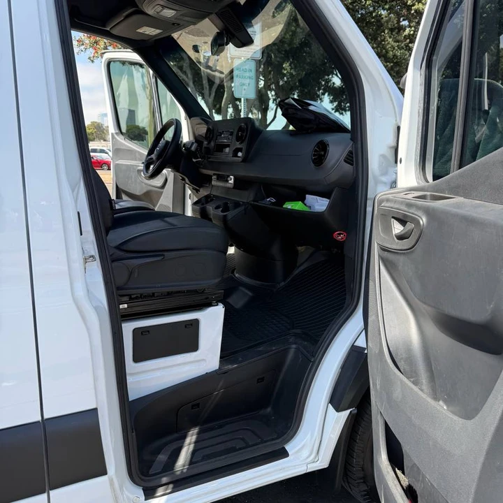 2022 Mercedes-Benz VS30 Sprinter - Image 12 of 24