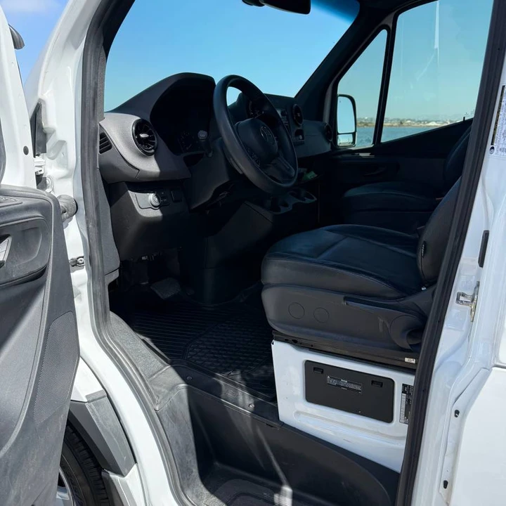 2022 Mercedes-Benz VS30 Sprinter - Image 10 of 24