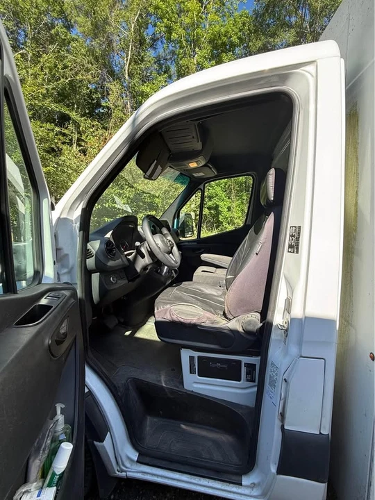 2022 Mercedes-Benz VS30 Sprinter - Image 3 of 8