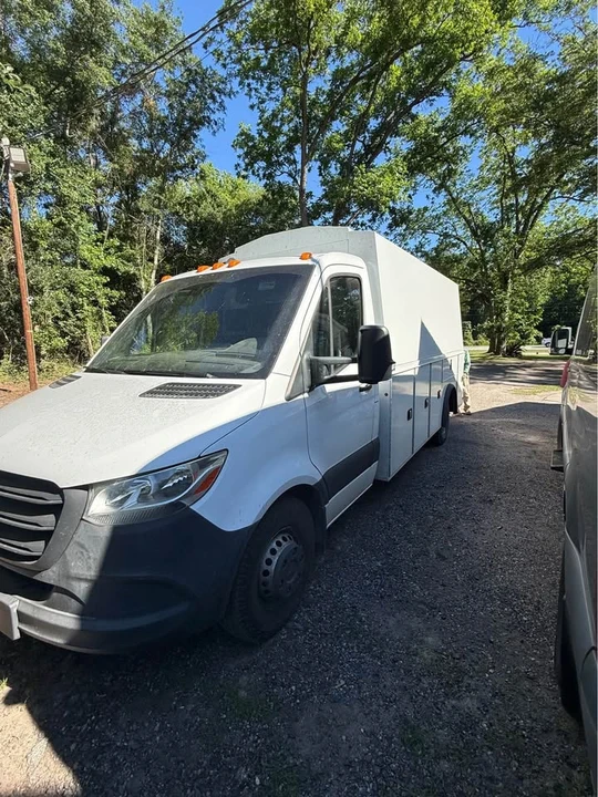 2022 Mercedes-Benz VS30 Sprinter - Image 2 of 8