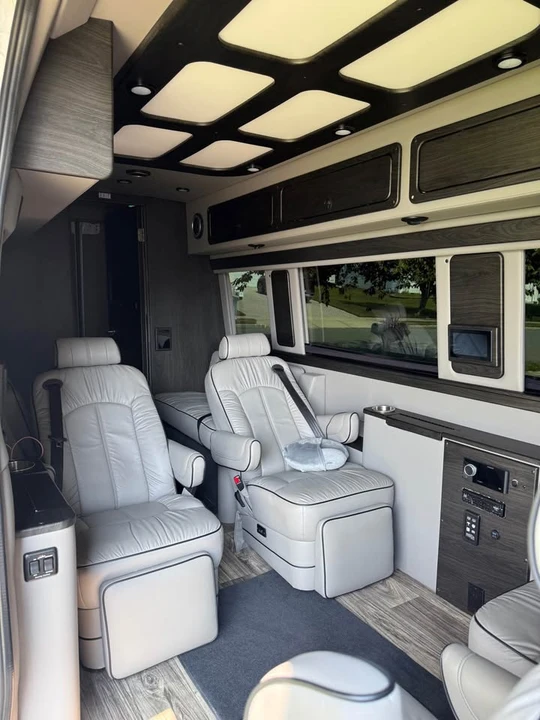 2022 Mercedes-Benz VS30 Sprinter - Image 10 of 20